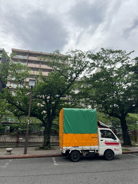 本日は建築資材を横浜市内に配送しました。