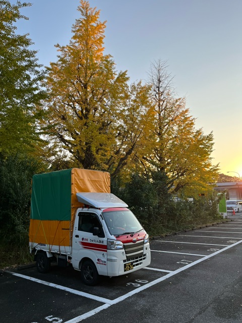 本日は建築資材を横浜市都築区で引き取り中央区の建設現場配送し、その後イベント資材を世田谷区から搬出して横浜市中区までお届けしました。